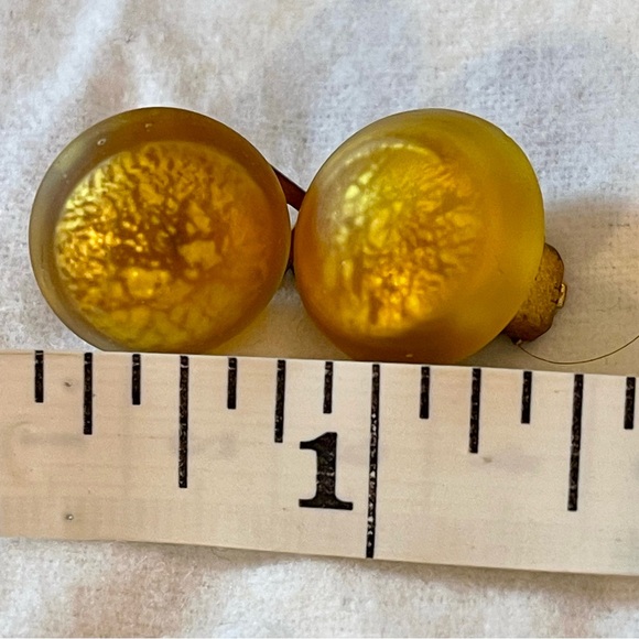 Vintage gold foil Murano glass button earrings. Clip on. Great condition - Picture 3 of 8